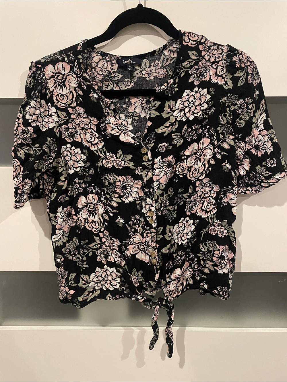 Angels Floral Blouse in Black & Pink Size Medium - Picture 2 of 7